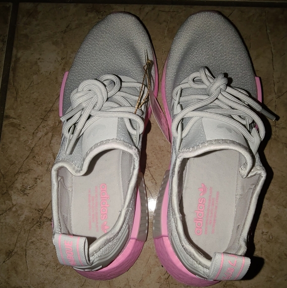 Adidas NMD R1 Grey/Bliss Pink - Picture 4 of 5